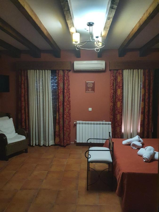 Hostal La Plata أوروبيسا المظهر الخارجي الصورة