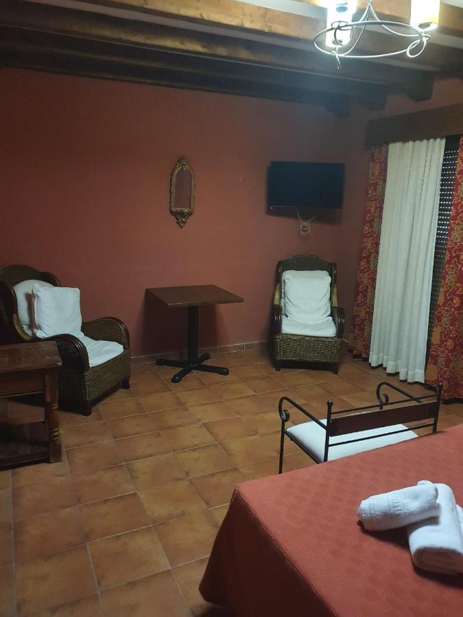 Hostal La Plata أوروبيسا المظهر الخارجي الصورة