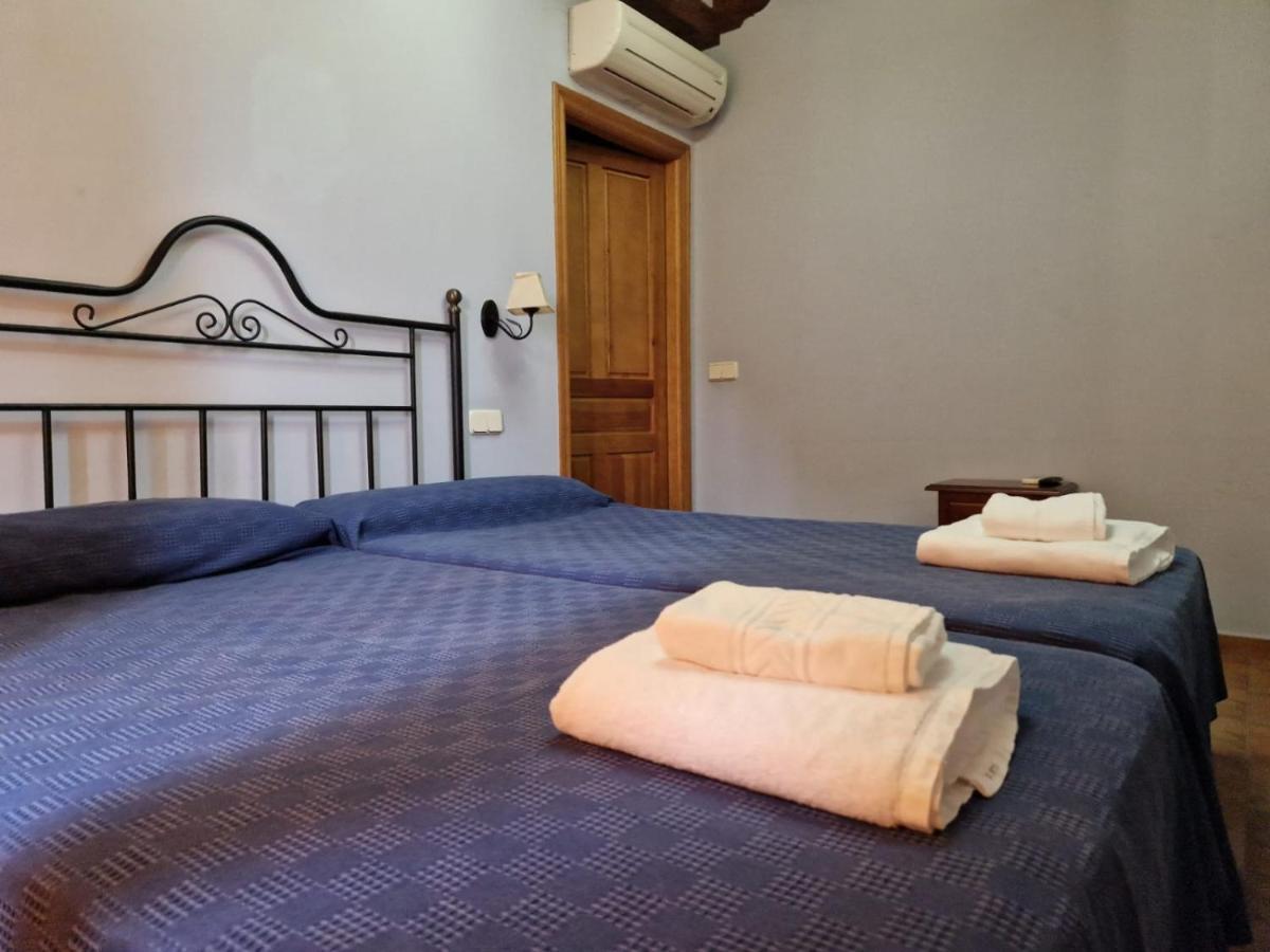 Hostal La Plata أوروبيسا المظهر الخارجي الصورة