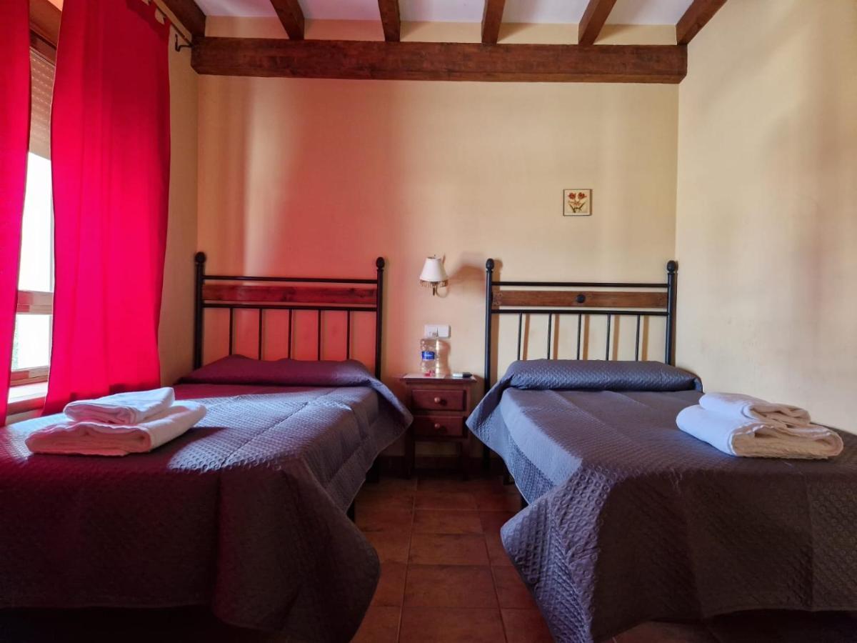 Hostal La Plata أوروبيسا المظهر الخارجي الصورة