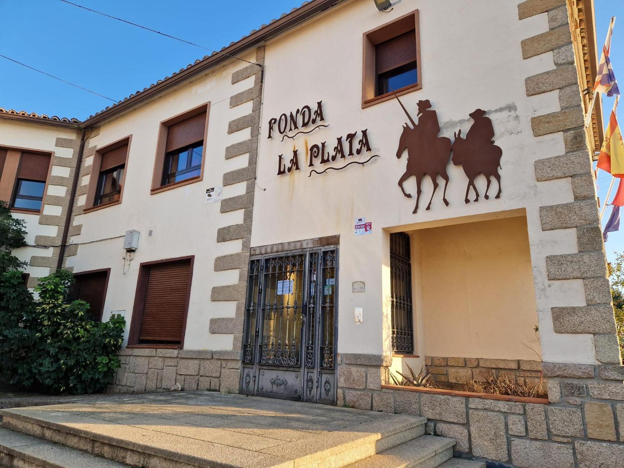 Hostal La Plata أوروبيسا المظهر الخارجي الصورة