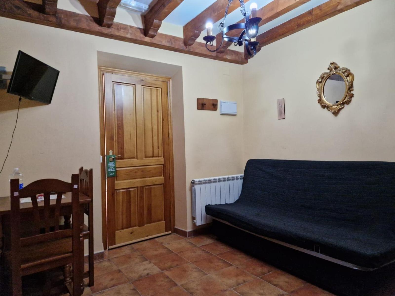 Hostal La Plata أوروبيسا المظهر الخارجي الصورة